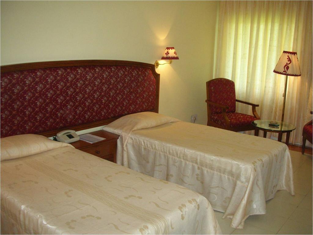 Hotel Kalinga Ashok Bhubaneswar Esterno foto
