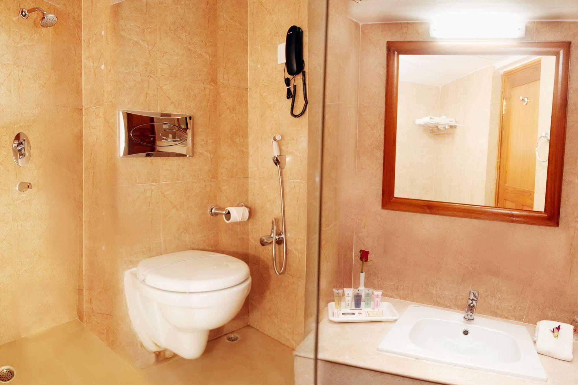 Hotel Kalinga Ashok Bhubaneswar Esterno foto