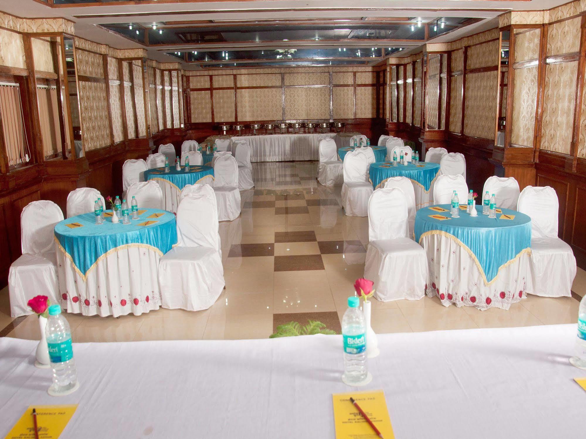 Hotel Kalinga Ashok Bhubaneswar Esterno foto